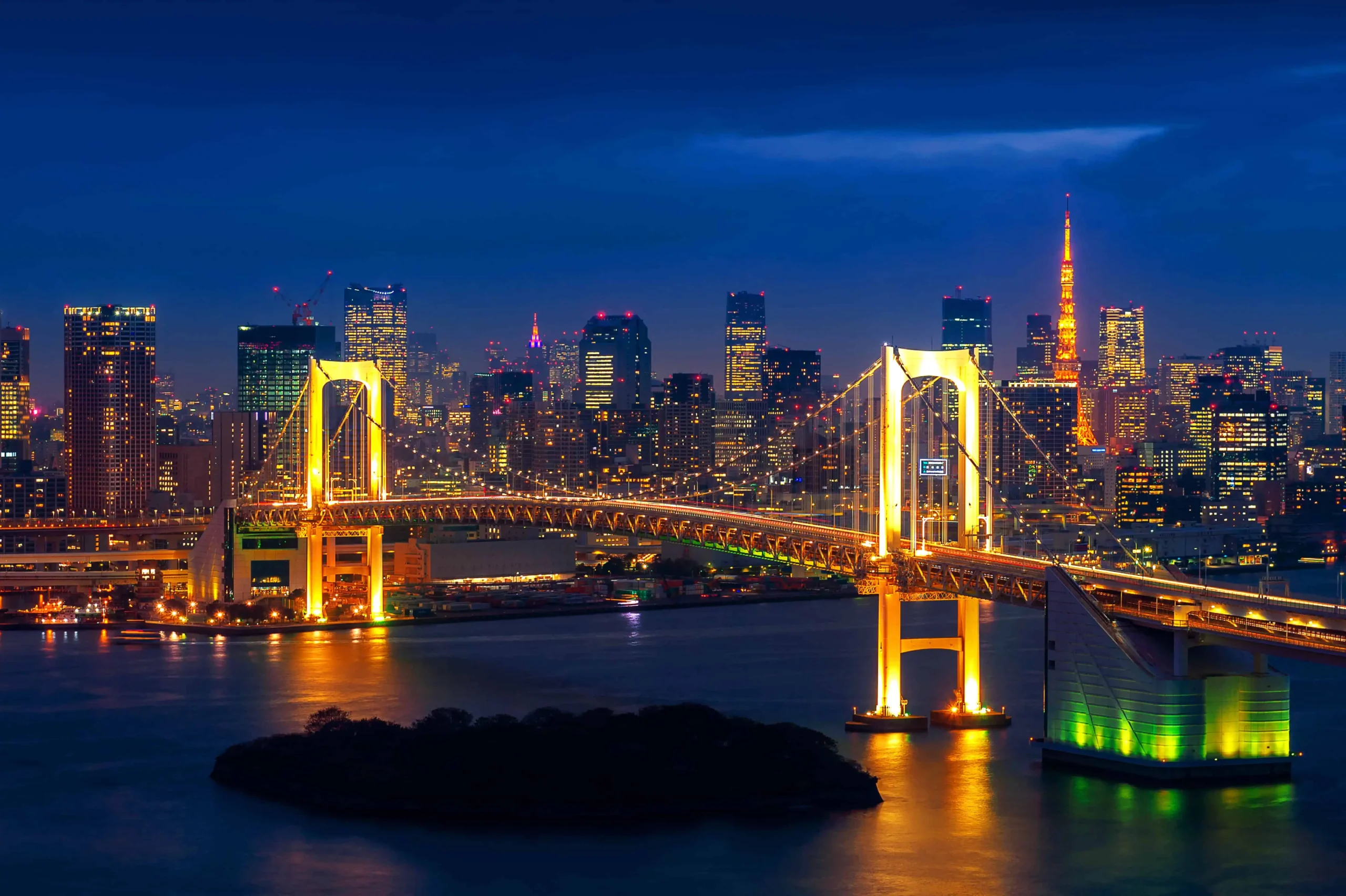 tokyo-skyline-with-rainbow-bridge-tokyo-tower-tokyo-japan